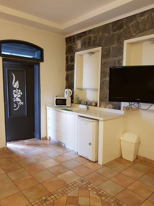 the kitchen & tv