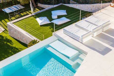 Villa Spa Bendinat. Heated pool. Sea view. VT/1587