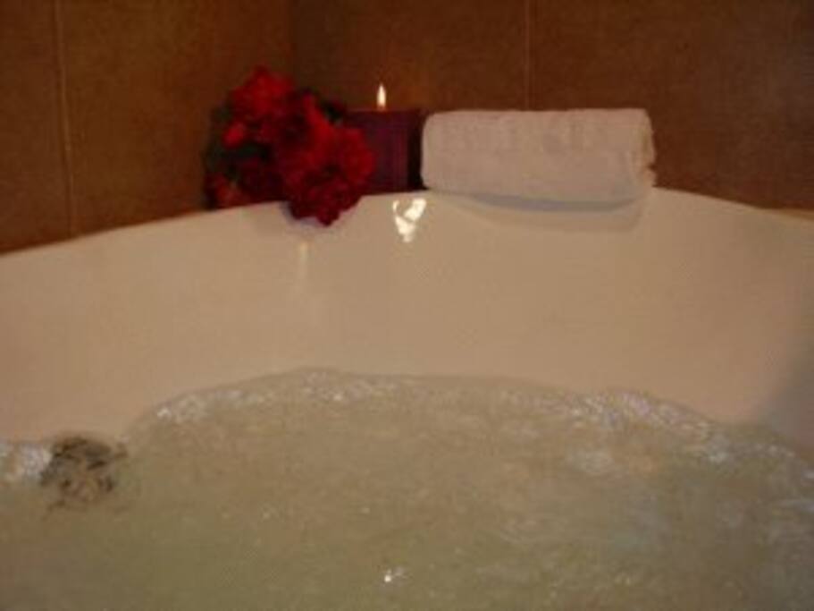 bañera con hidromasaje privado