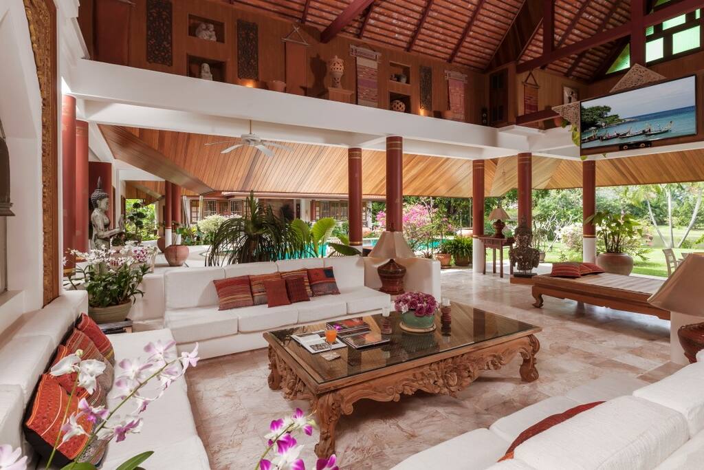 Open air TV area with surround sound system welcoming 16 guests