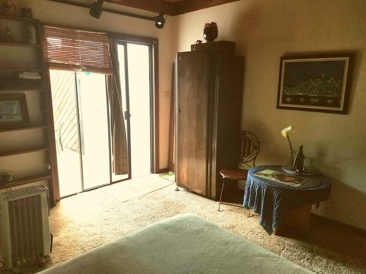 Peace and Quiet in the Mountains, Room B