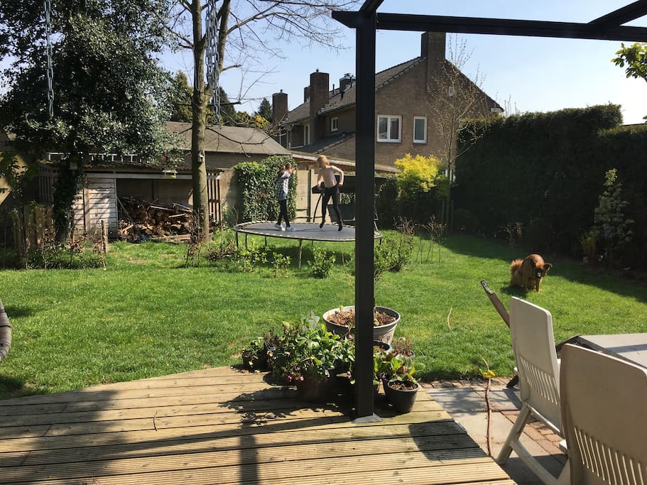 Heerlijke ruime tuin