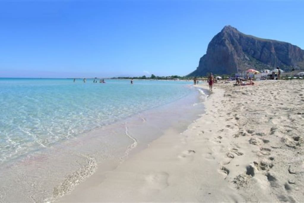 La selvaggia spiaggia di Cala Violina