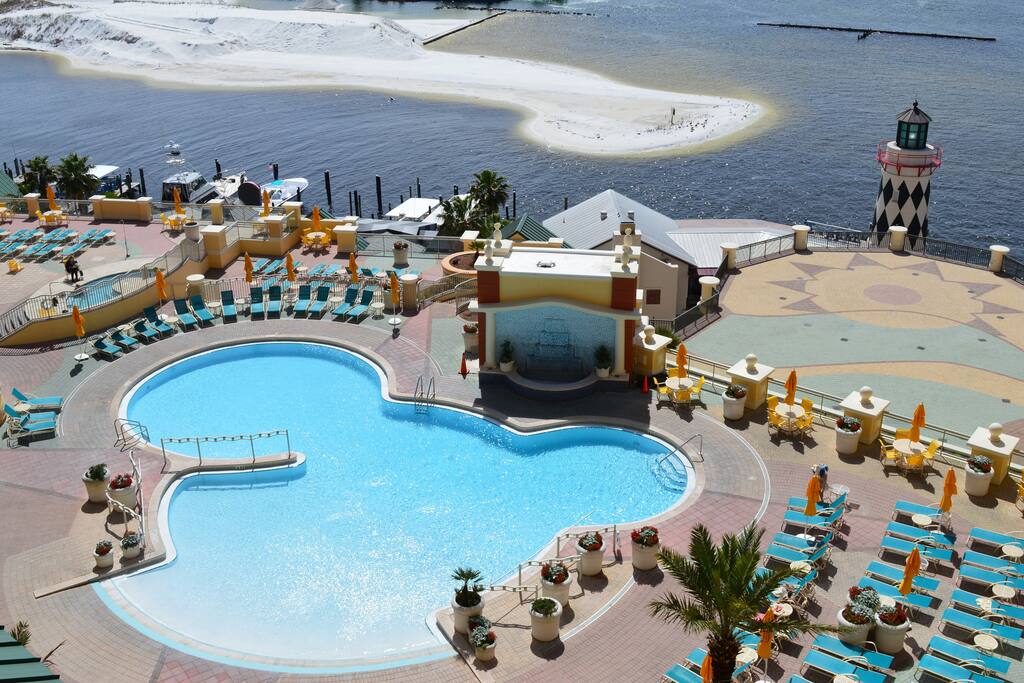 Balcony View of the Pool, Destin Harbor, & Gulf!