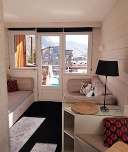 AVORIAZ 4 pers. Charme, lumière et skis au pied.