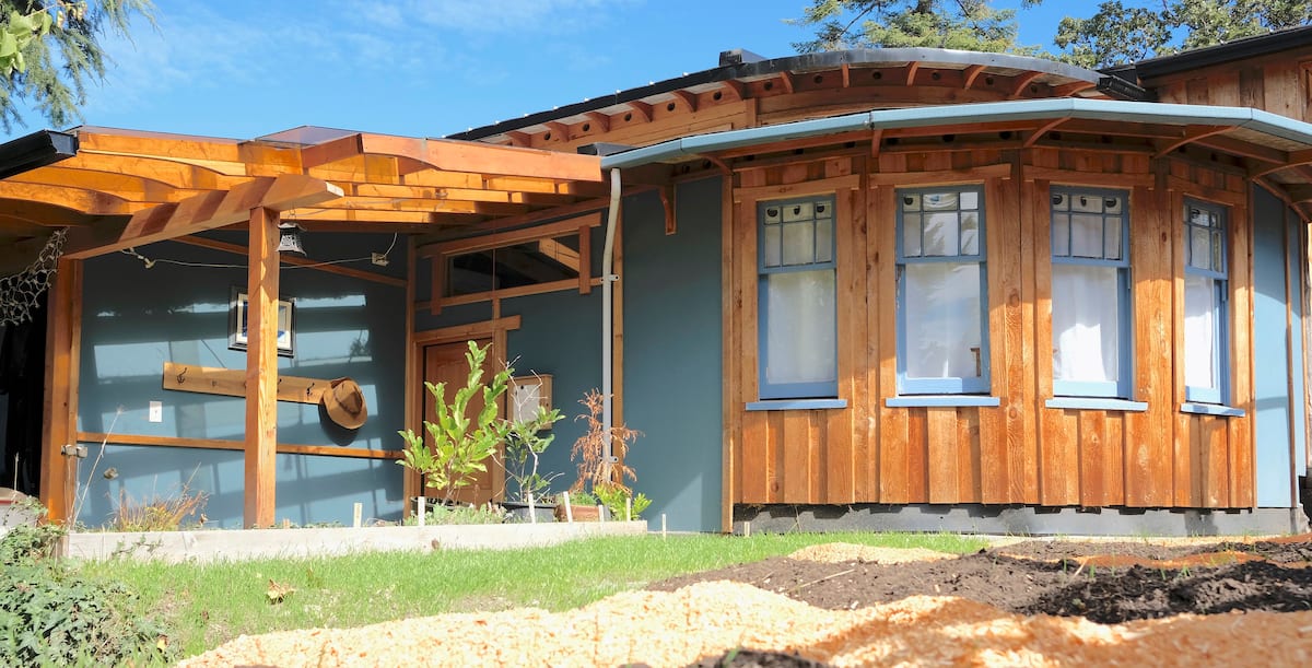 35 Dreamy Airbnb Victoria, British Columbia Vacation Rentals 144 Image of Airbnb rental in Victoria, British Columbia