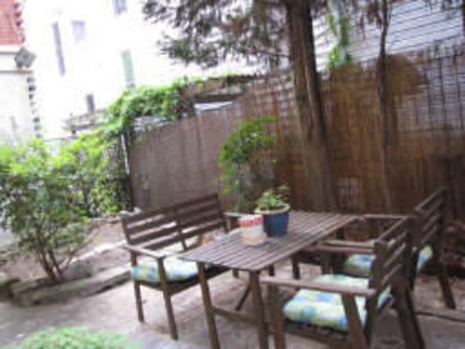 Secluded alcove