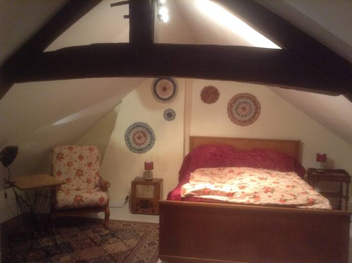 Საძინებელი 1/3 მაღლა