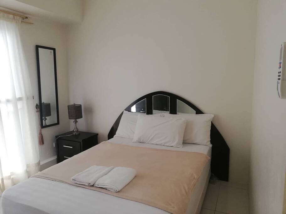 Queen Bed