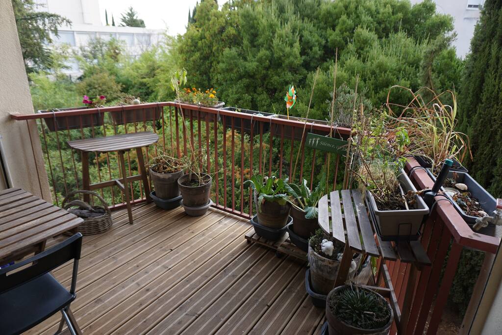 La terrasse, agréable en toutes saisons.