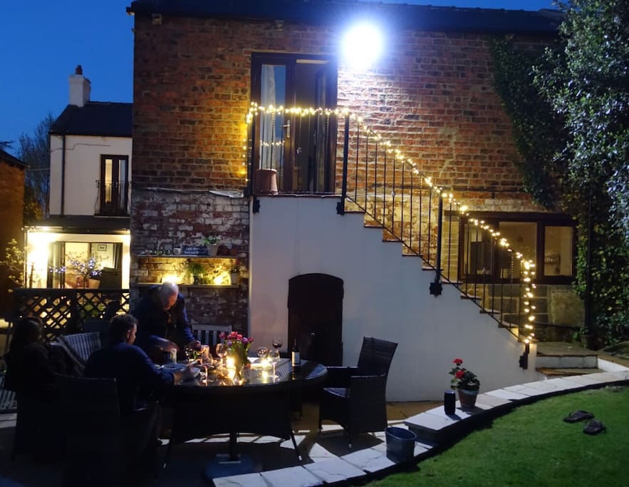 The barn and access to the bedroom from outside.
(Photo taken before the new garden doors were added downstairs)