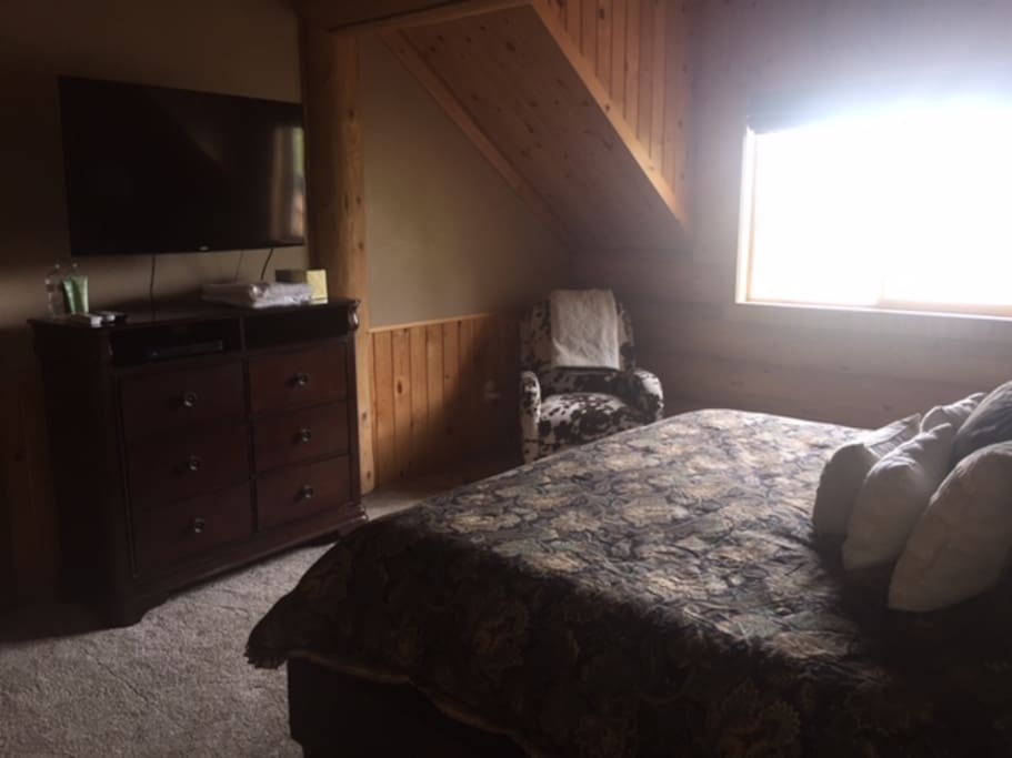 Smart Tv, Large Dresser, Riverfront View