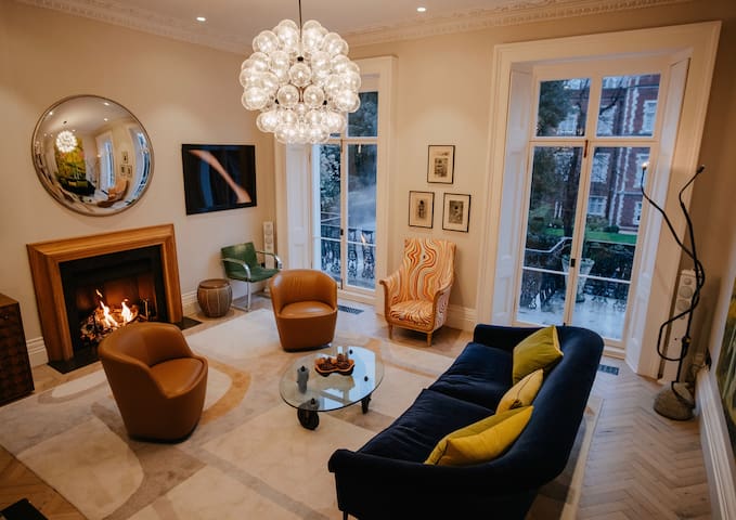 Classy Cosmopolitan House in South Ken/Chelsea