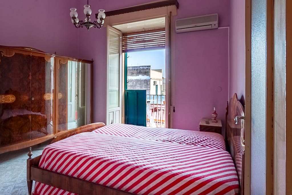 camera da letto matrimoniale / double bedroom