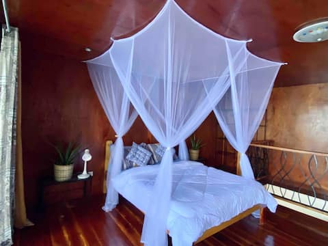 Beach house with serene ocean view!