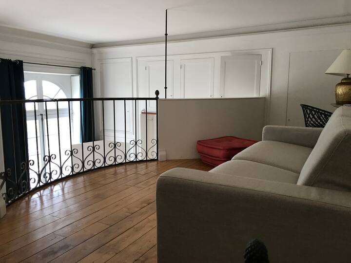 Mezzanine na kitanda cha benchi cha kukunja 160 x 200