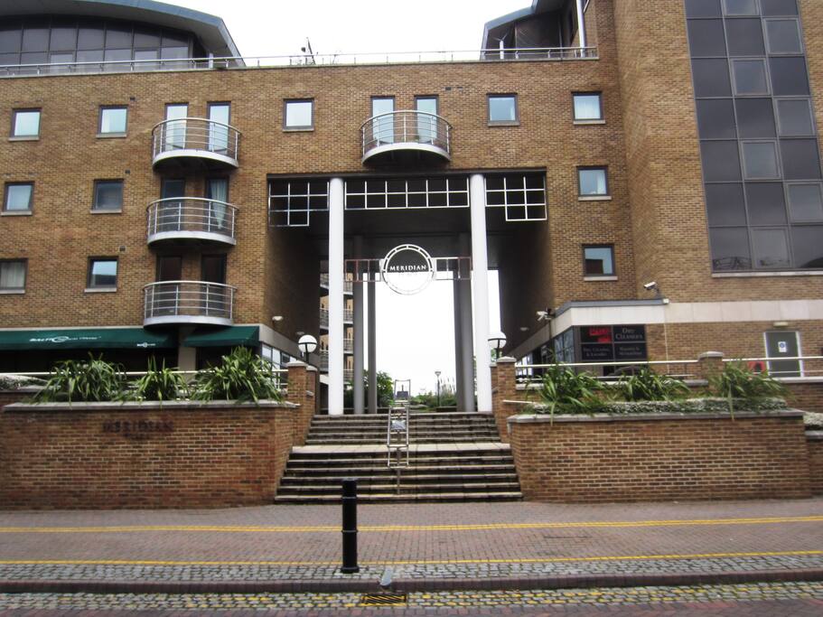 Main entrance from Marsh Wall