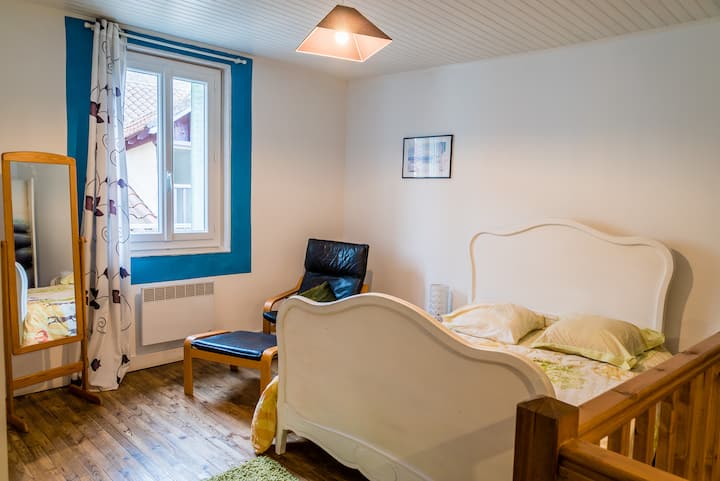 חדר קומת ביניים