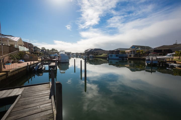 Cabana on the Canals