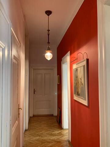 Large city apartment in the heart of Vienna gallery image 4