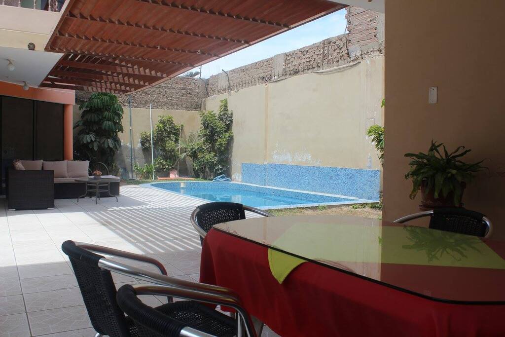 Piscina y Terraza