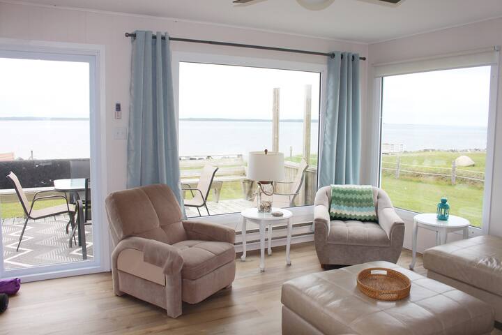 RELAXING Seaside cottage in Caraquet NB-Acadia gallery image 3