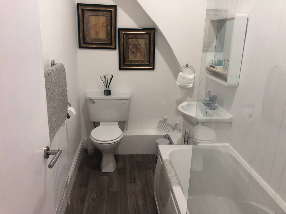 Main Bathroom