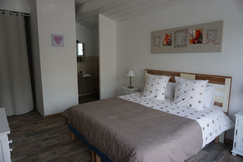 La chambre avec lit 180X200