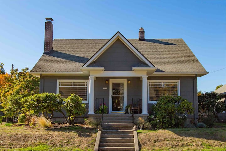 Grant Park Classic 1926 Bungalow