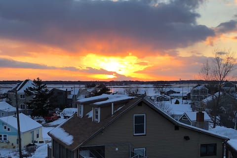 Top Airbnb: The Upper Deck - 3 BR Plum Island Getaway in Newburyport