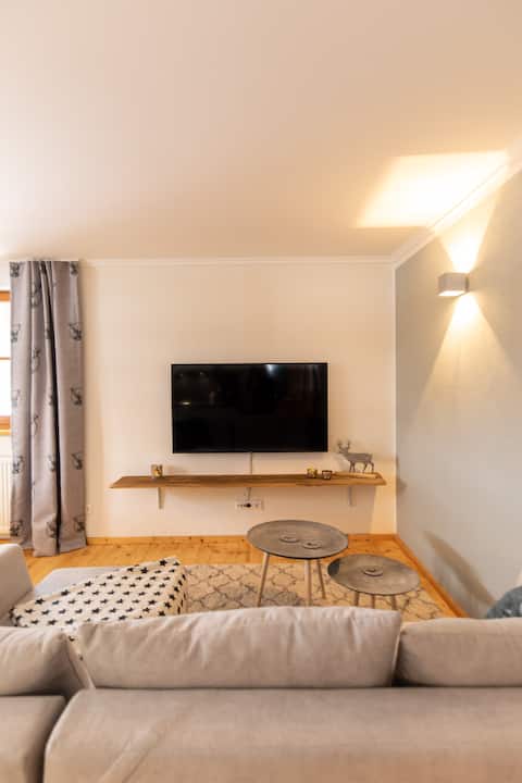 Successful Airbnb property: Apartment Kienberg with a balcony with a mountain view in Pfronten