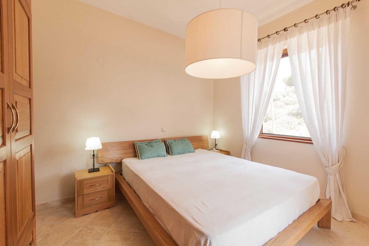 მთავარი საძინებელი ზედა სართულზე