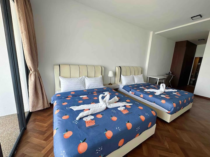 Dormitorio principal con baño adjunto + armario empotrado