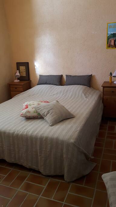 Room Col de Pennes / Yard