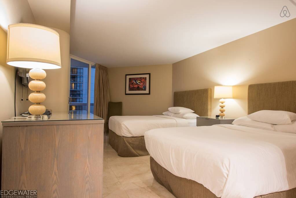 The Grand 1641 | 2bed/2bath | Free Valet Parking"
