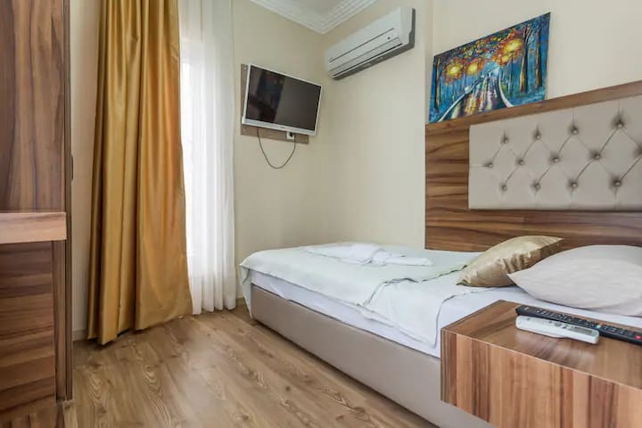 Single Room in Kaleiçi, B&B - Twenty Hotel