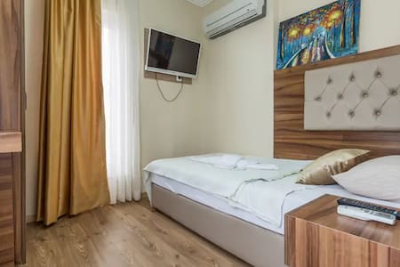Single Room in Kaleiçi, B&B - Twenty Hotel