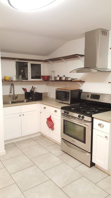 A full kitchen at your reach.