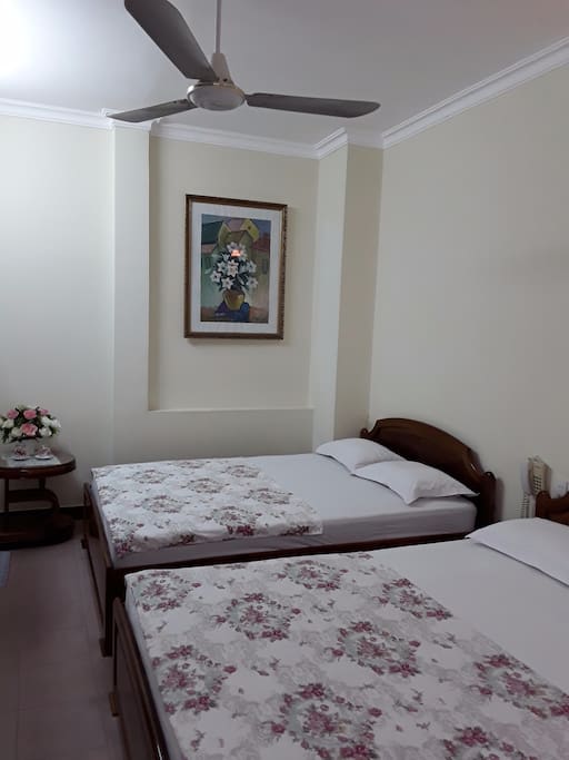 2 double beds