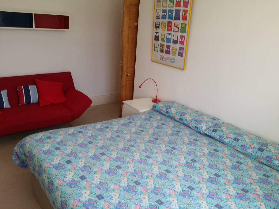 A Super king mattress foam size bed