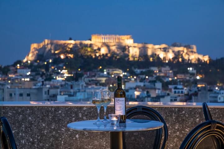 An awarded apartment for its luxury @ Athens heart