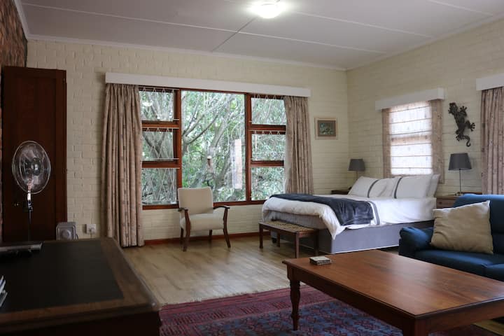 17 on ILCHESTER self catering