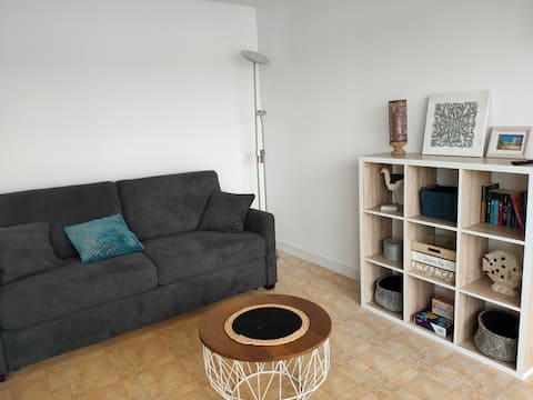 Popular Airbnb listing: Apartment for 4 people close to the beach in Camiers