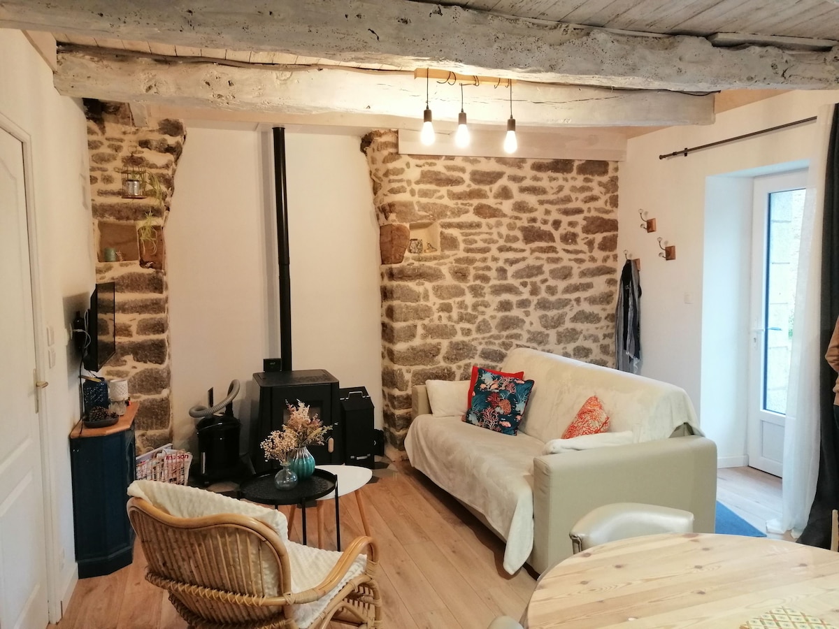 Airbnb performant: Charming stone house à Ille Et Vilaine
