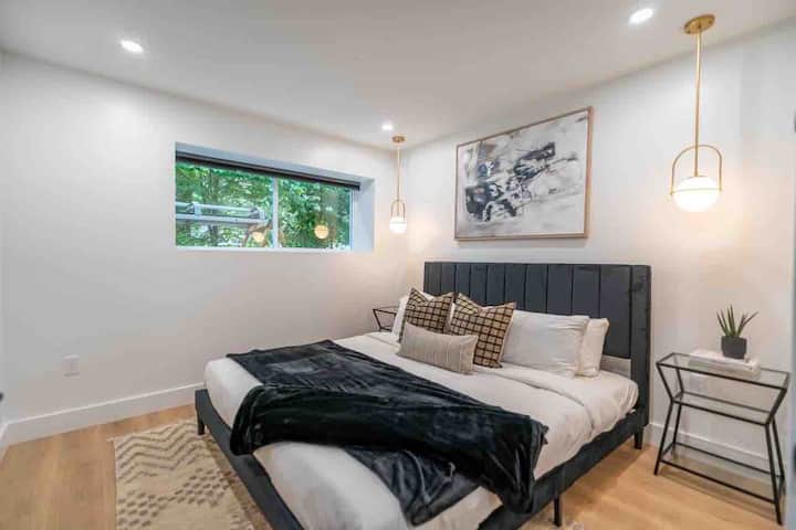 Lower Level - Bedroom 1