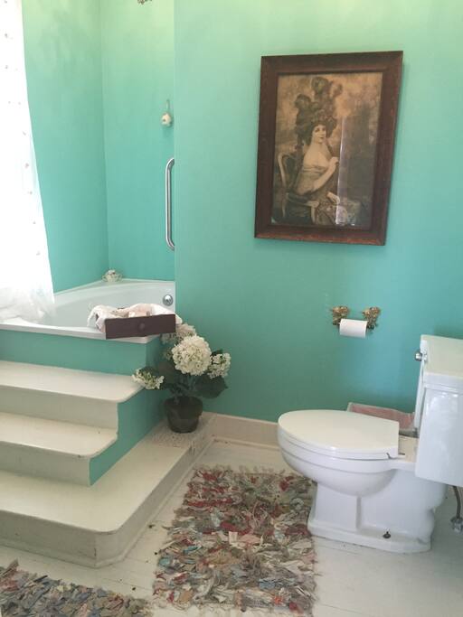 Tiffany Blue Room restroom with jacuzzi-style tub