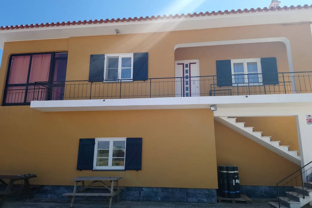 Vista de frente da casa