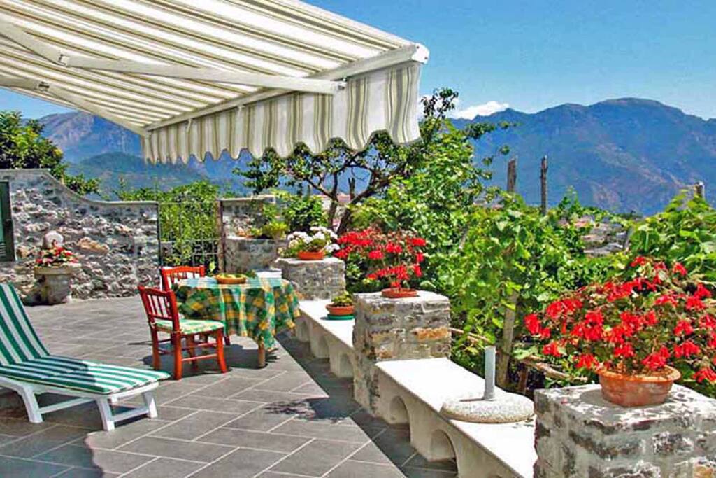 02 Casa Orfeo private terrace