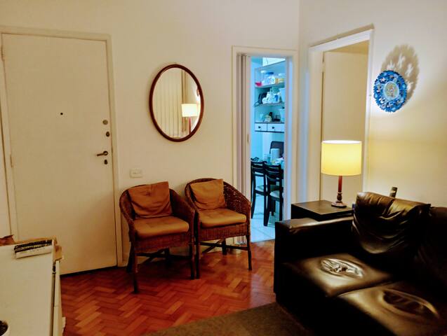 Praia Ipanema a 3 minutos caminhando 2 quartos gallery image 4