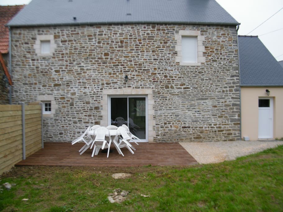 façade arrière avec terrasse